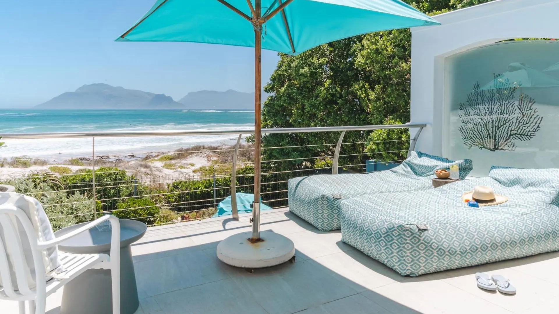 Last Word Long Beach Kommetjie Guest house