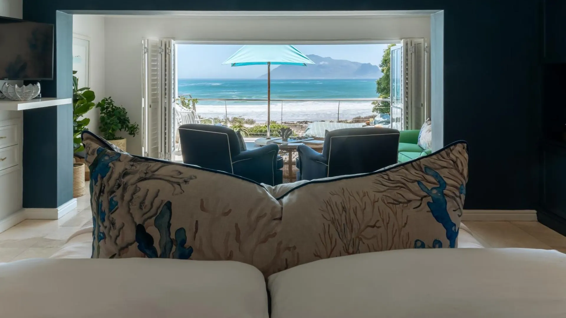 Last Word Long Beach Kommetjie Guest house