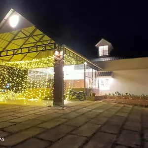 Hotel Agincourt Kuttikkanam ***